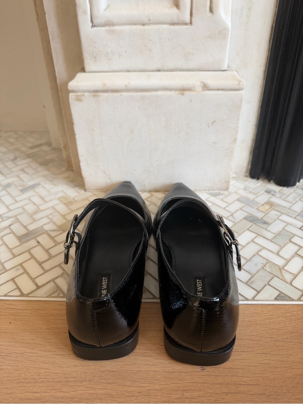 Nine West Woman’s Size 8 Black Patent Pointed Mary Jane Flats - Picture 6 of 7